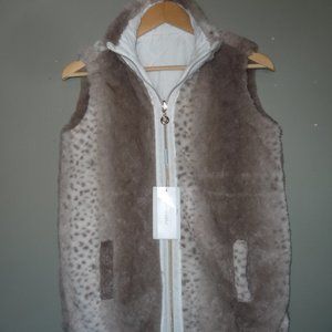 Keren Kane faux fur cutest vest ever!!